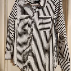 VISION 155 WOMENS BUTTON DOWN SHIRT. FITS LIKE A LARGE.